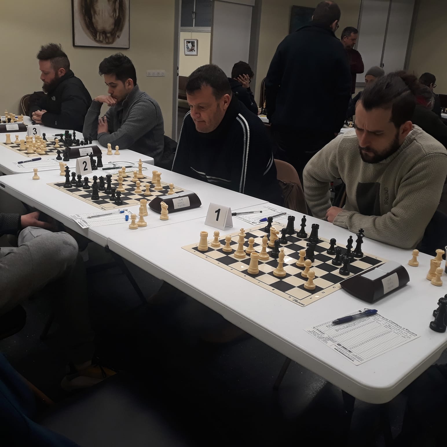 Jugar ajedrez contra el ordenador - Club d'Escacs Torreblanca